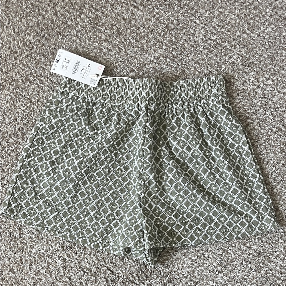 Zara Women's Olive Geo Print Elastic Waist Shorts
